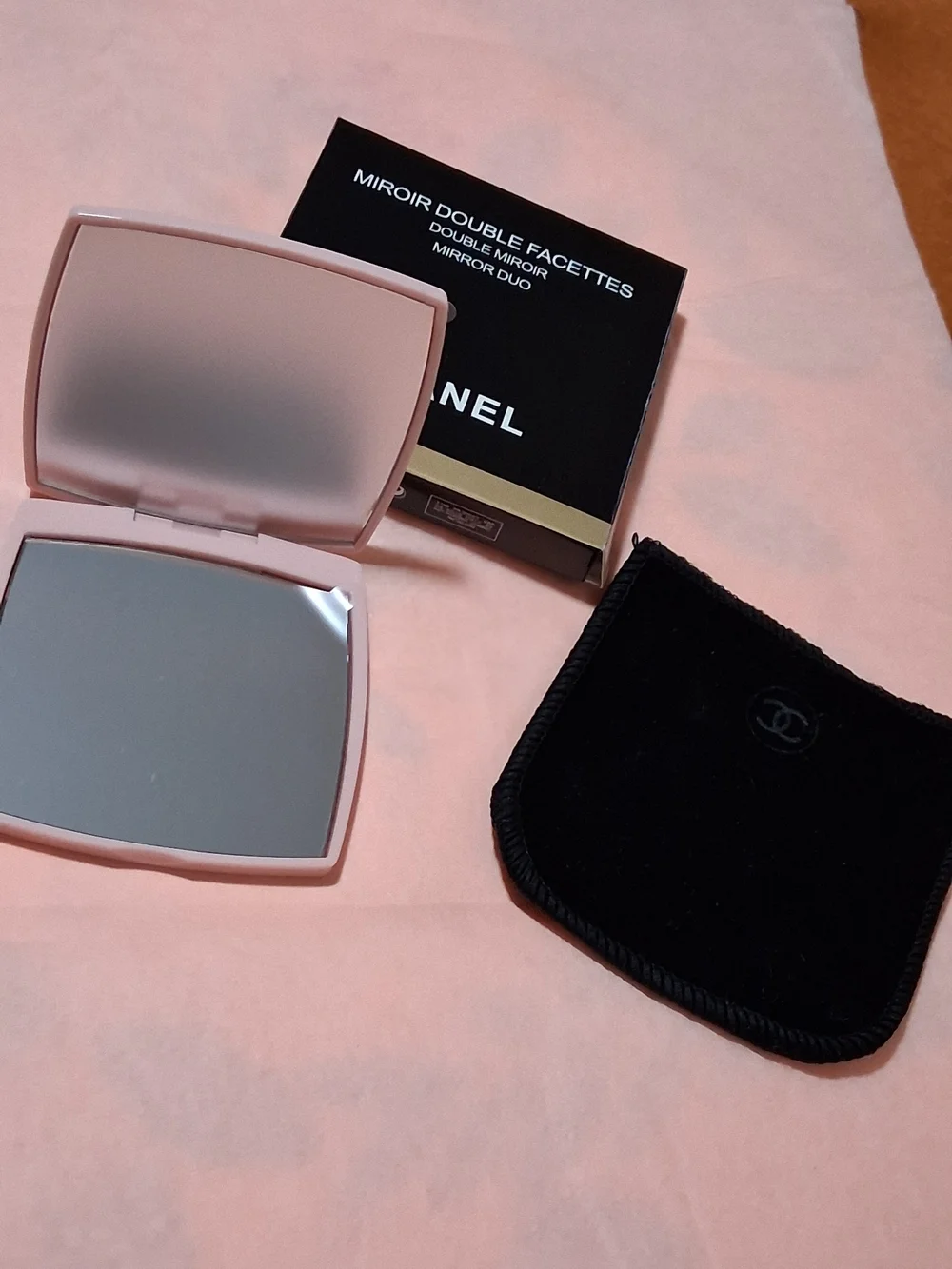 CHANEL Double Facettes Compact Mirror in Pale Pink